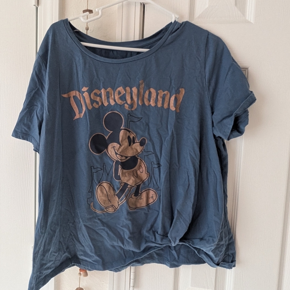 Disney Mickey Mouse Gray and Gold Short Sleeve Tee